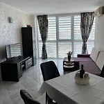 Apartment With Pool In Atlantis *