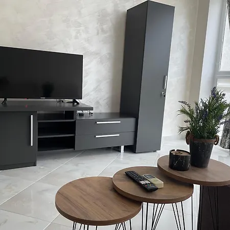 With Pool In Atlantis 아파트