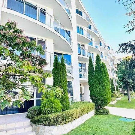 아파트 With Pool In Atlantis