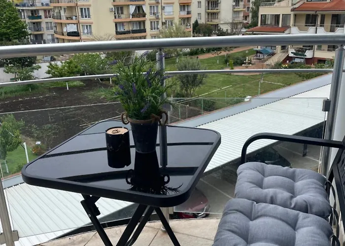 With Pool In Atlantis 布尔加斯