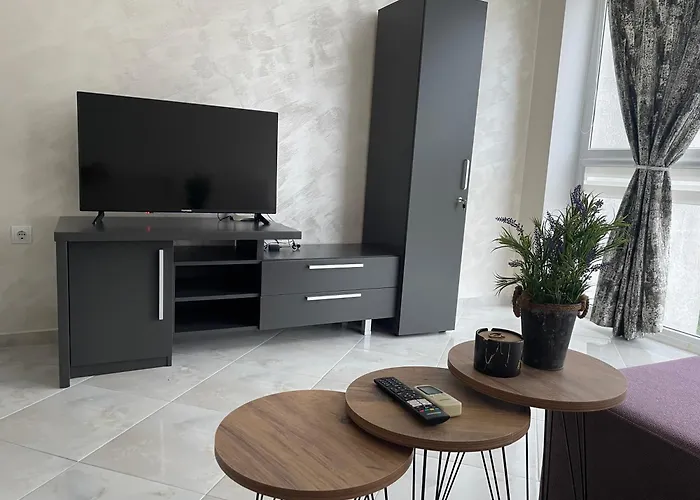 With Pool In Atlantis Апартамент